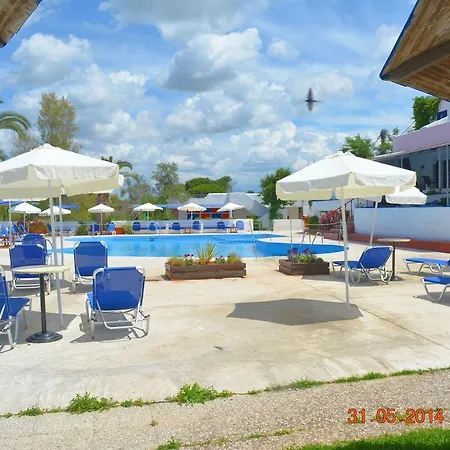 Aparthotel Achaios Bungalows 3*
